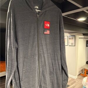 The North Face Men's Gray Sweater